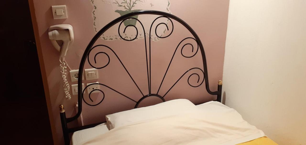 Pame Pantheos Hotel Kamena Vourla Ngoại thất bức ảnh